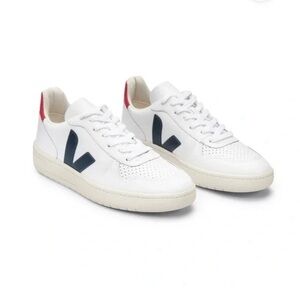 Veja V10 Leather Women’s White/Black Athletic casual Sneakers Size 6